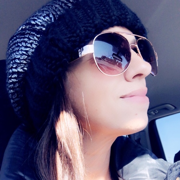 Meet your Posher, Jehnifer - Picture 1 of 1